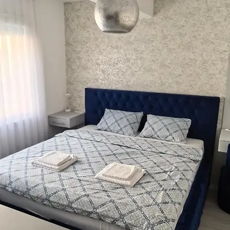 Vaske 2 Sa Garazom *
